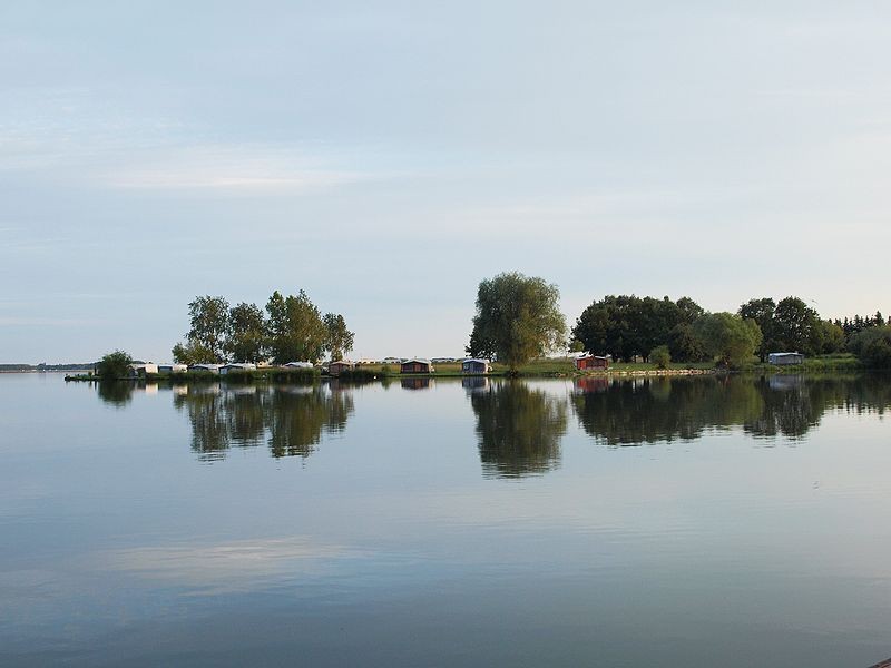 Za mořem nemusíte do zahraničí. Přijeďte k Východočeskému moři na vodní nádrž Rozkoš.