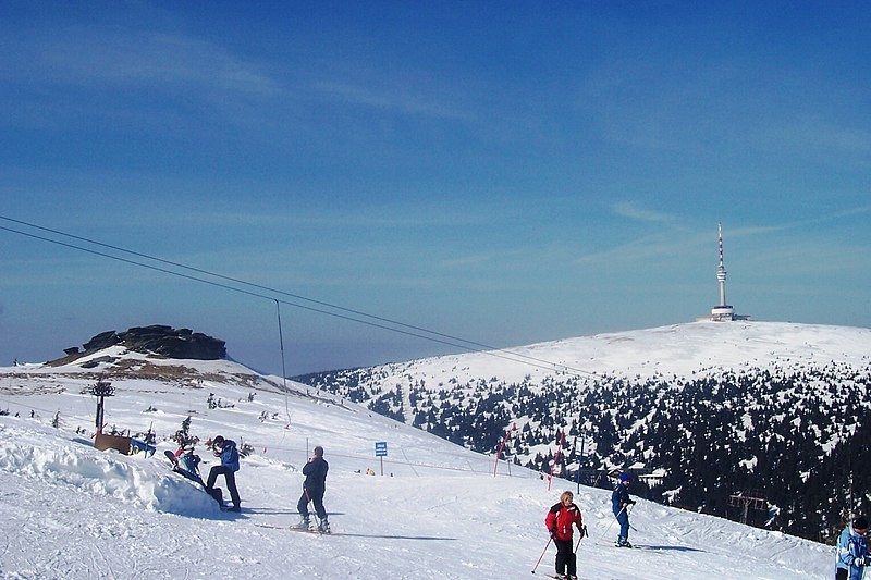 Zalyžujte si na Moravském ledovci ve Ski areálu Praděd