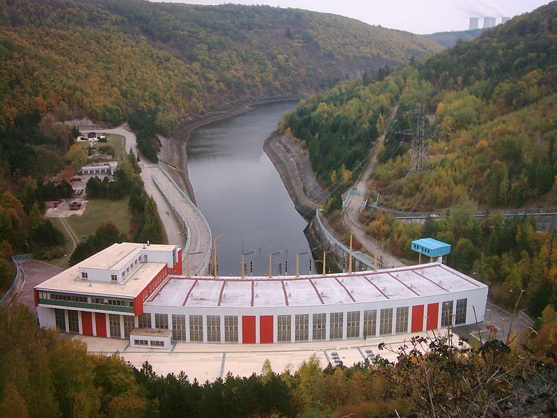 Zaplavte si na Dalešické přehradě! Je nejhlubší  v Česku