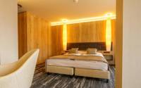 Hotel Hills****
