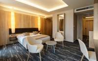 Hotel Hills****