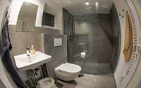 WELLNESS House - kúpelňa s toaletou
