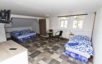 Hotel central - třílůžkový pokoj