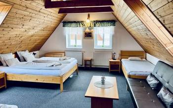 Čtyřlůžkový pokoj č. 5