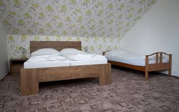 Třílůžkový pokoj