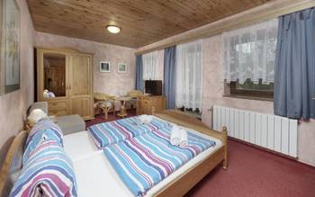 Dvoulůžkový pokoj s přistýlkou - Hotel Martin