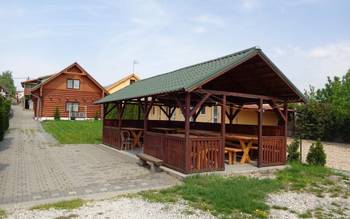 Zrub Podhájska - exteriér