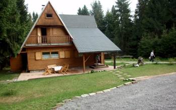 Хата Koja
