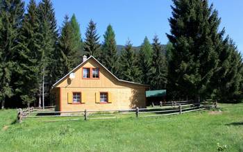Хата Lesovňa