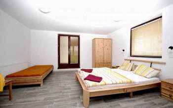 Čtyřlůžkový pokoj s 2 přistýlkami