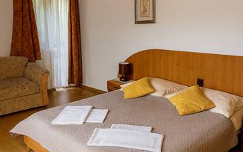 Chata Jozefína - pravá strana