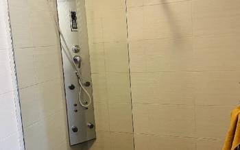 Apartmán 2- kúpelňa