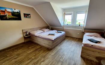 11. Pokoj pro dvě až tři osoby, první patro