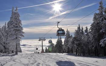 Přijeďte si zalyžovat na nejdelší sjezdovku do Ski areálu Černá Hora – Janské Lázně
