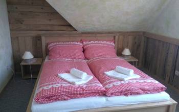 2-lôžková izba s manželskou posteľou