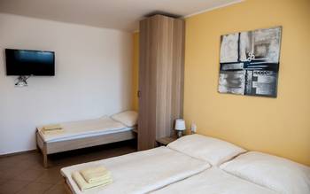 Třílůžkový pokoj