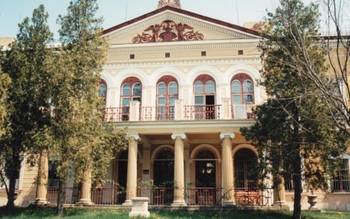 Bishop&#39;s mansion in Močenku