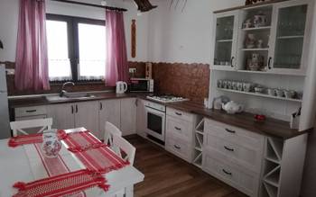 Chalúpka pod vŕškom
