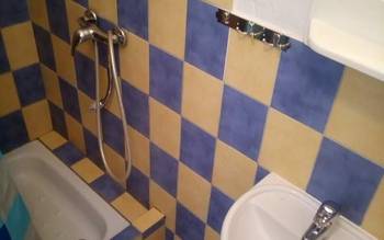 Kúpeľňa v 3-lôžkovom apartmáne