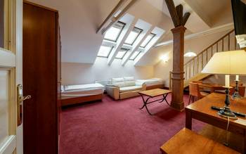 Rodinné dvoupodlažní apartmá s kuchyňkou