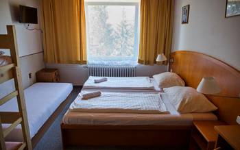 Pětilůžkový pokoj s palandou