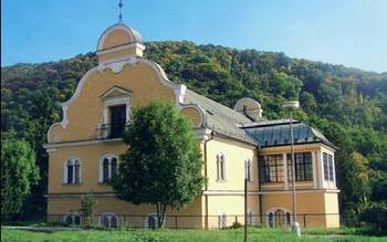 Stredoslovenské múzeum – Tihányiovský kaštieľ
