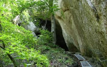 Smocza Hole Cave