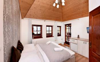 Dvojlôžková izba s prístelkou