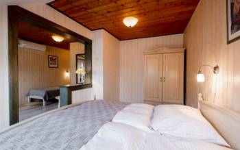 Třílůžkové apartmá 6