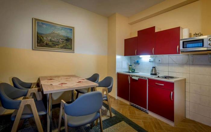 Apartmán s balkónom 3 + 2