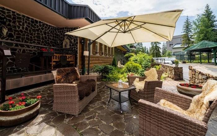 Filip Wellness Apartman, beltéri medence