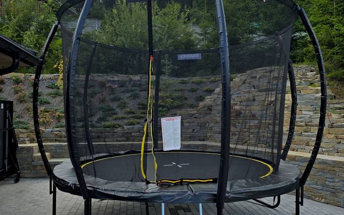 Trampolína