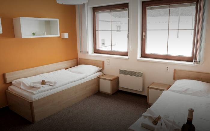 Dvoulůžkový pokoj s oddělenými postelemi