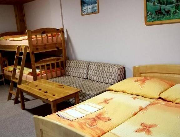 Štvorlôžková izba s poschodovou posteľou