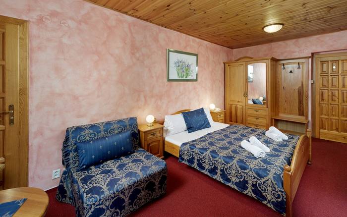 Dvoulůžkový pokoj s přistýlkou - Hotel Martin