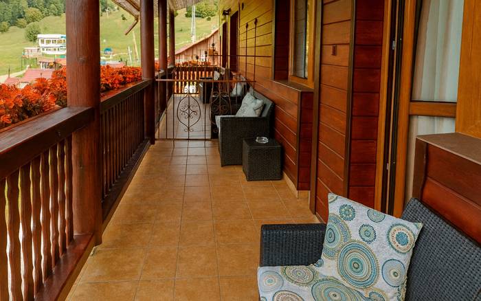 Chata Jozefína - pravá strana