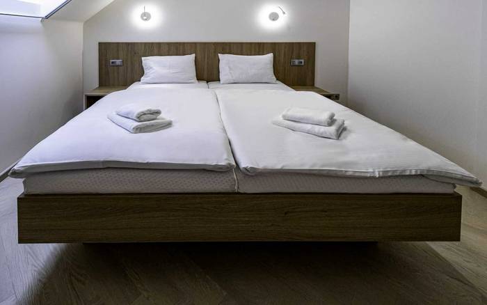 Apartmán se 2 ložnicemi, balkonem