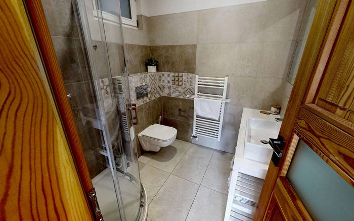 Dolný apartmán - kúpeľňa