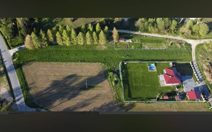 Бунгало під горою