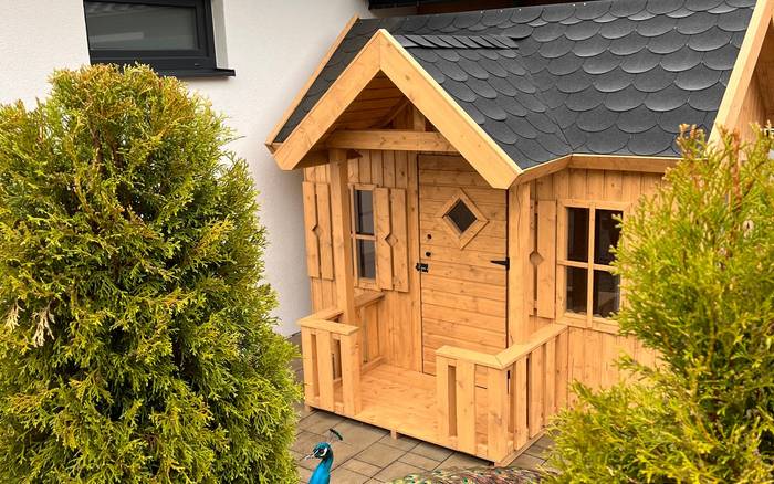 BROWN Chalet