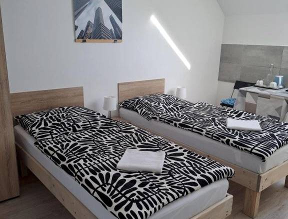 Dvojlôžková izba s externou kúpeľňou č. 4