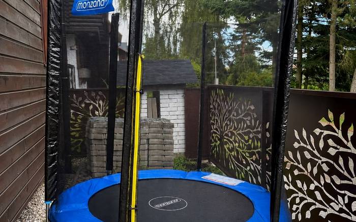 Trampolína