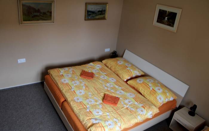 2. Rodinný apartmán s krbom