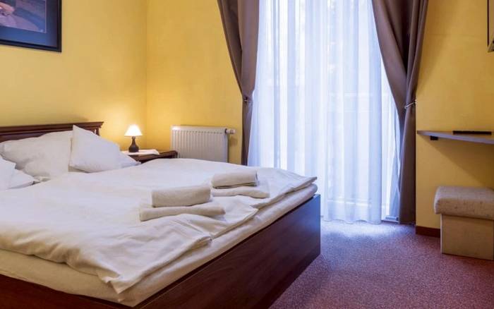 Dvojlôžková izba s manželskou posteľou č. 109