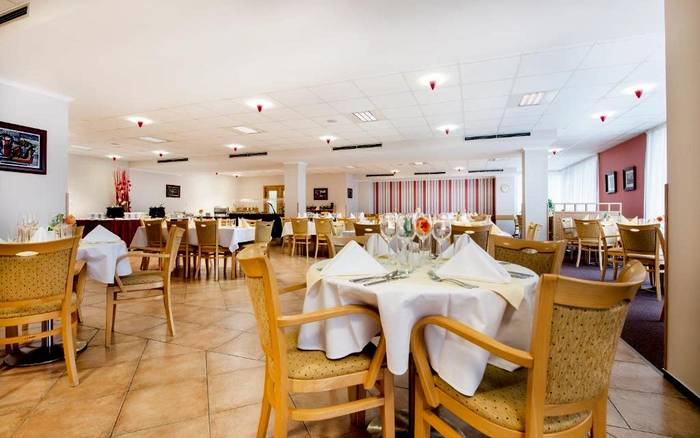 Restaurace