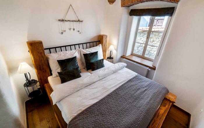 Prostorný apartmán s vlastní ložnicí a kuchyní