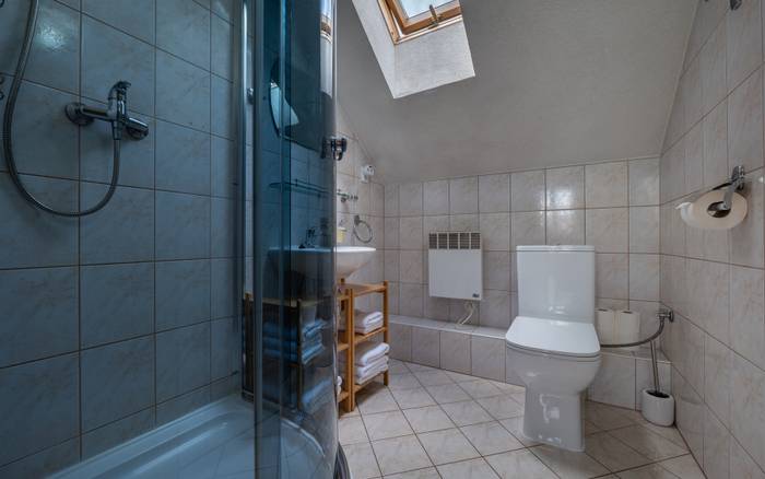 APN - apartmán pre 5 osôb , kúpeľňa