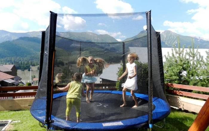 Trampolína