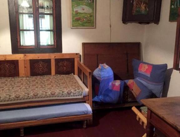 Романтична дерев'яниця Іренеус