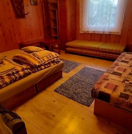 Хатинка в Партізанській Лупчі